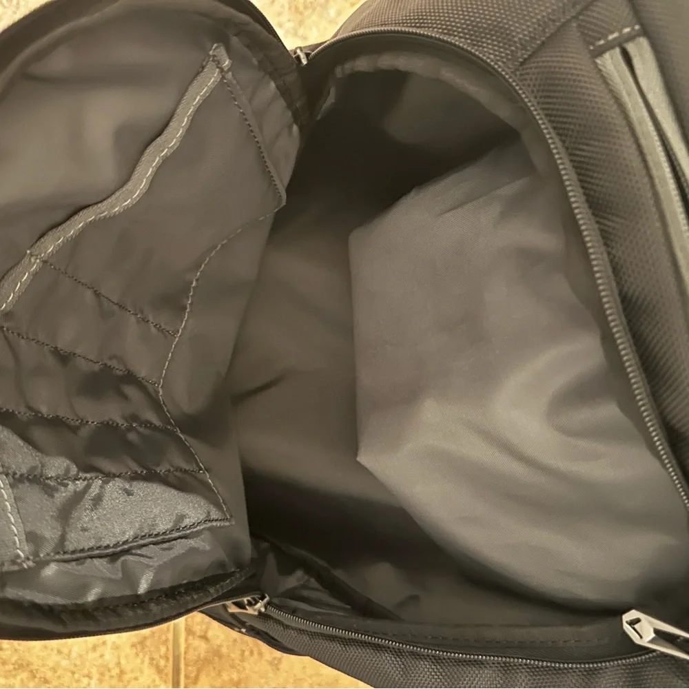 New Callaway “The Murph” clubhouse Backpack 🎒 - Picture 11 of 16